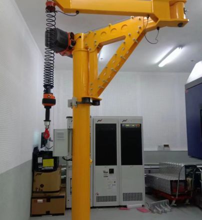 折臂吊配恒輝智能提升機(jī)流水線上件案例 折臂吊配恒輝智能提升機(jī)流水線上件案例